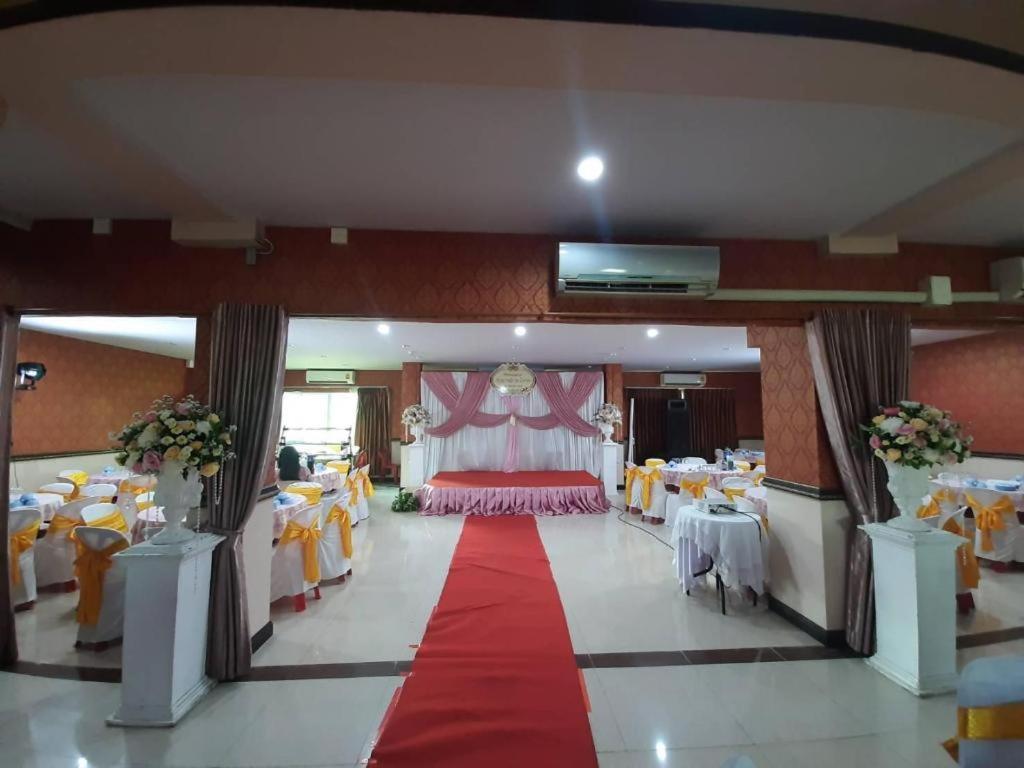 Le Parc Wangnang Hotel Phitsanulok Eksteriør bilde