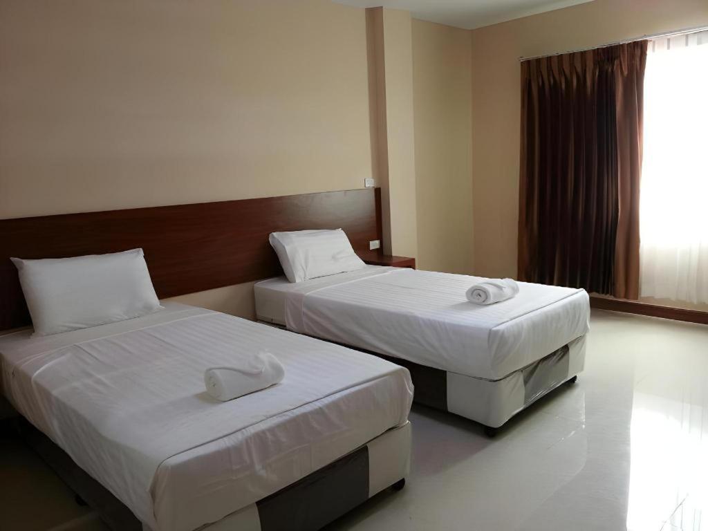 Le Parc Wangnang Hotel Phitsanulok Eksteriør bilde