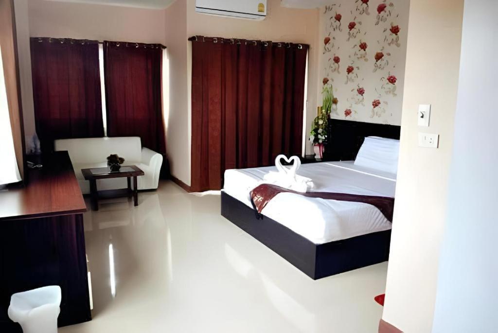 Le Parc Wangnang Hotel Phitsanulok Eksteriør bilde