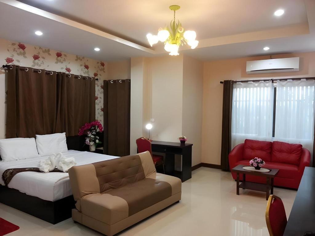 Le Parc Wangnang Hotel Phitsanulok Eksteriør bilde