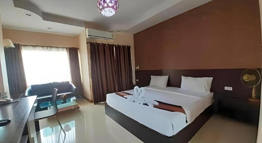Le Parc Wangnang Hotel Phitsanulok Eksteriør bilde